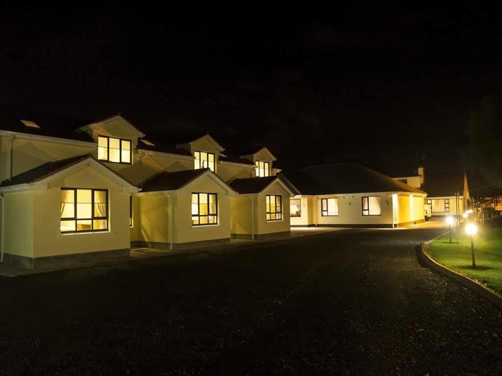 ホテル Hillview House Lusk エクステリア 写真