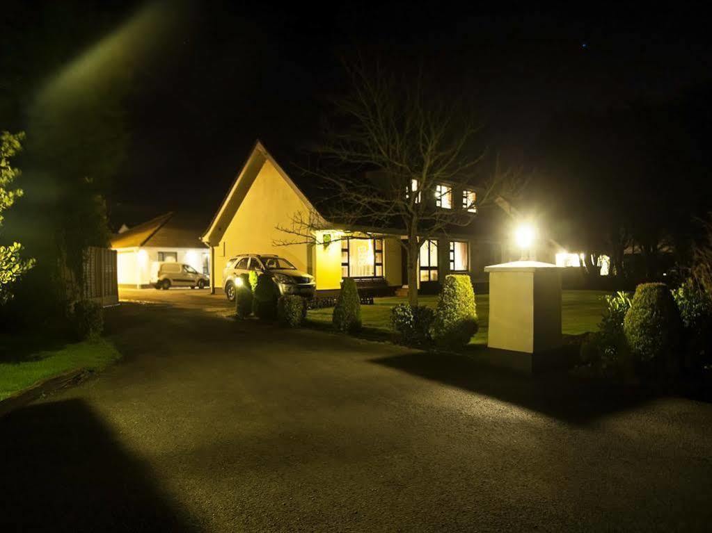 ホテル Hillview House Lusk エクステリア 写真