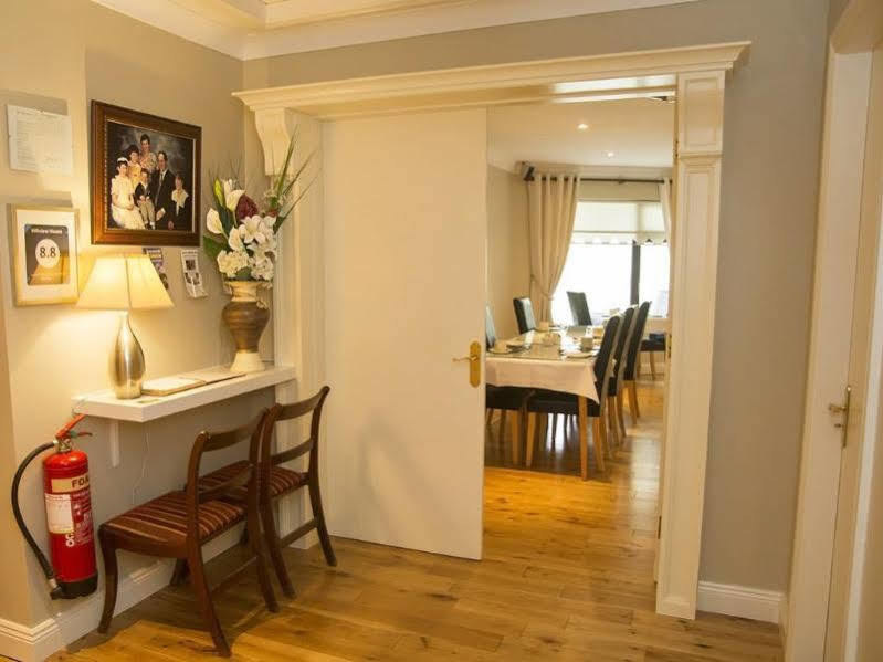 ホテル Hillview House Lusk エクステリア 写真